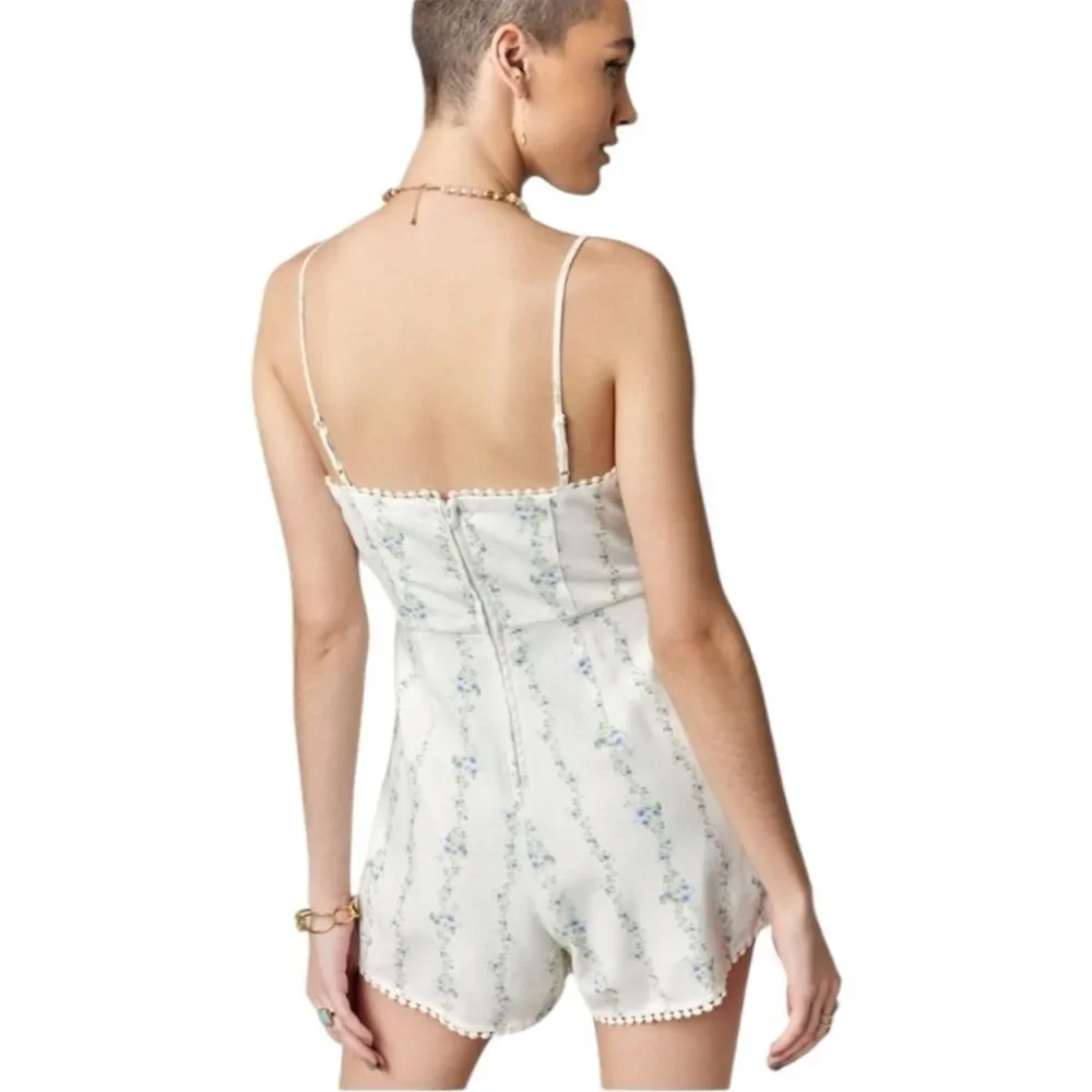 Mi Ami Floral Tie Front Romper – Size Small - Picture 2 of 5